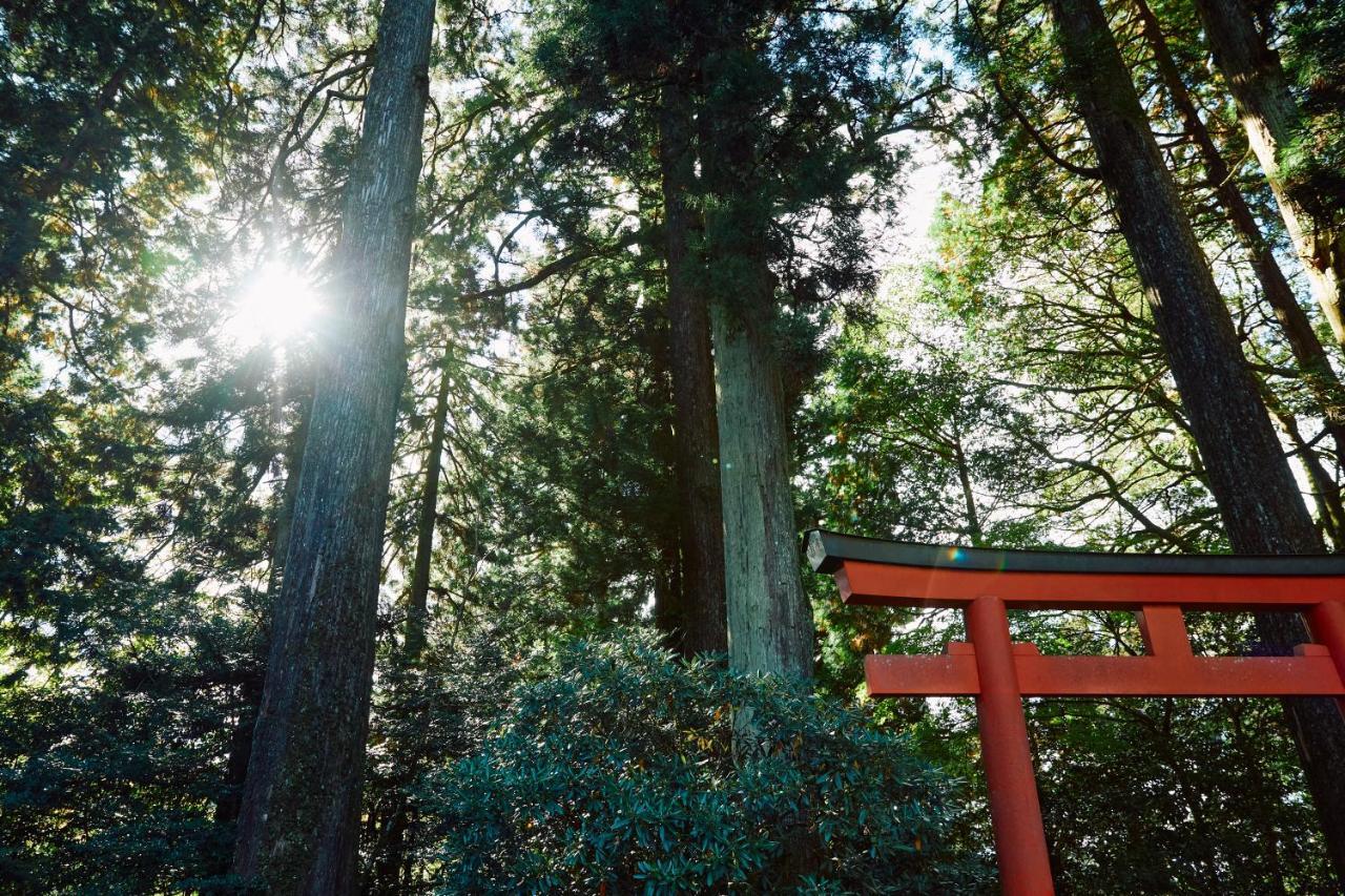 Villa Hakone Kabuto 古民家旅館 150平米 バス停迄一分 準天然温泉 最大12名 المظهر الخارجي الصورة
